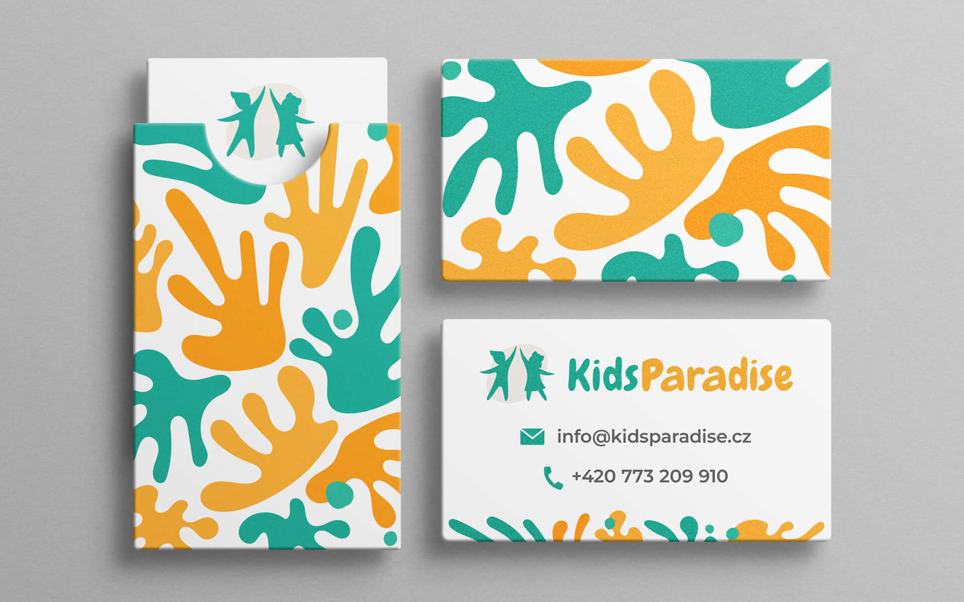 kidsparadise-vizitky-branding Návrh firemních vizitek KidsParadise – čistý a hravý grafický design aplikovaný na tiskové materiály značky.