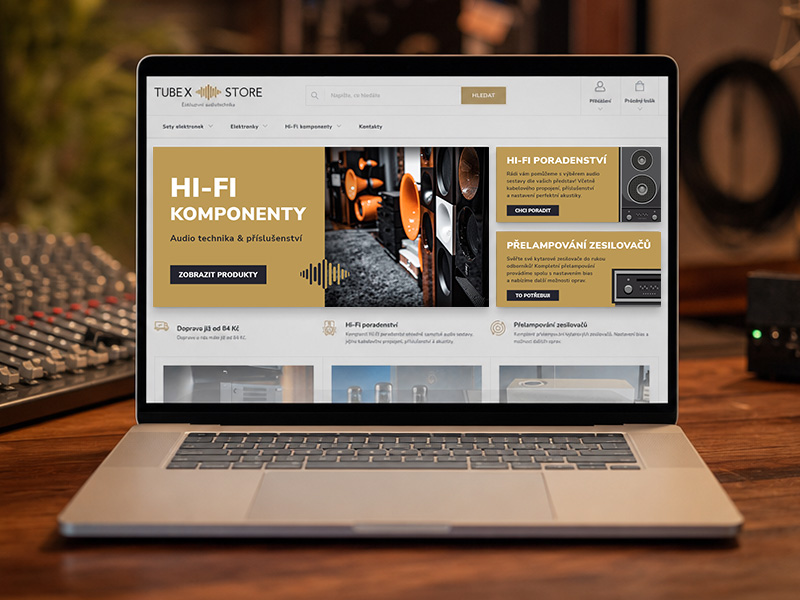 Bannery pro e-shop Tubex Store s nabídkou hi-fi komponentů zobrazené na notebooku.